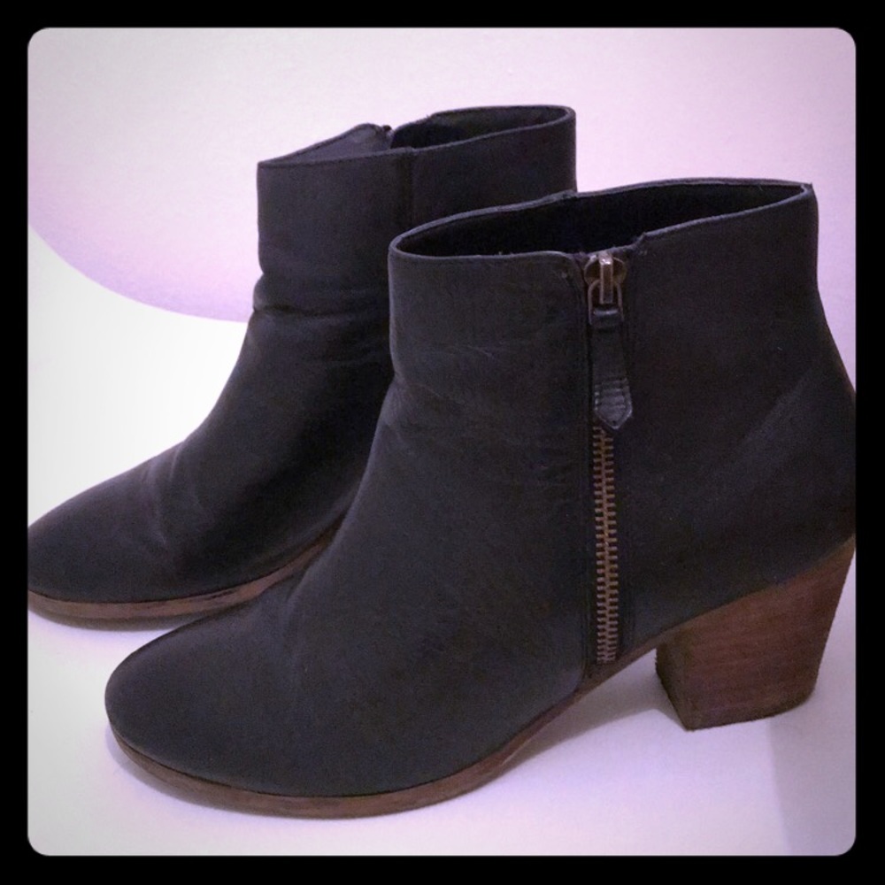Crown Vintage Sandy Bootie